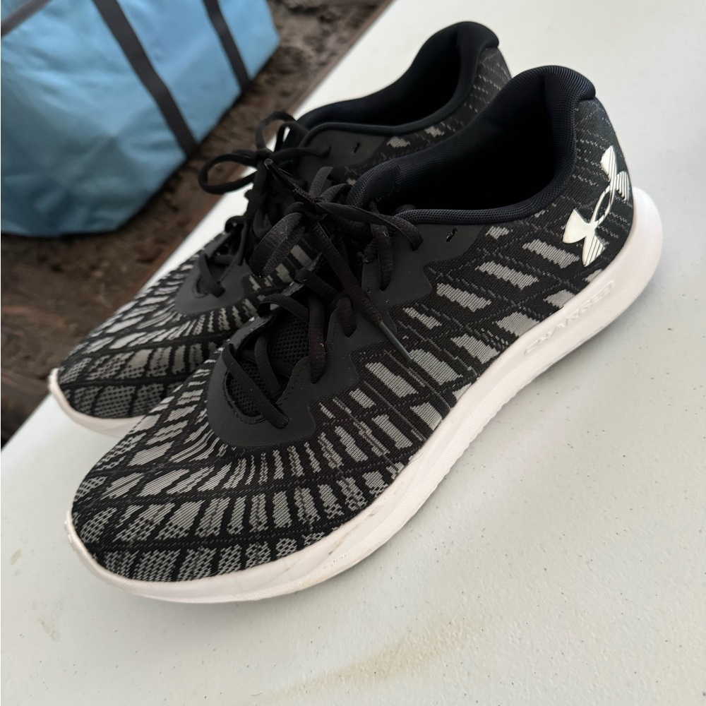 Under Armour Black & White Patterned Knit Running Sneakers Prizm